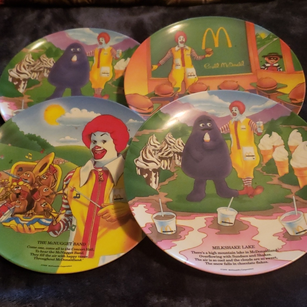 Disney Plates 1989 Vintage set of 4